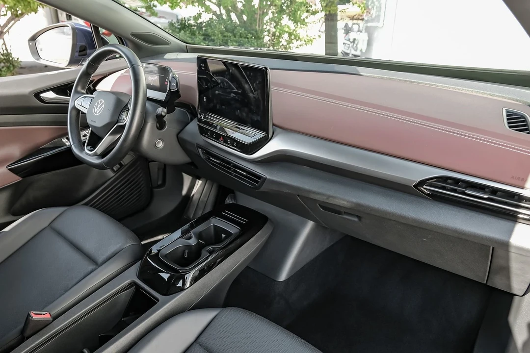 2021 Volkswagen ID.4 - Image 17 of 21
