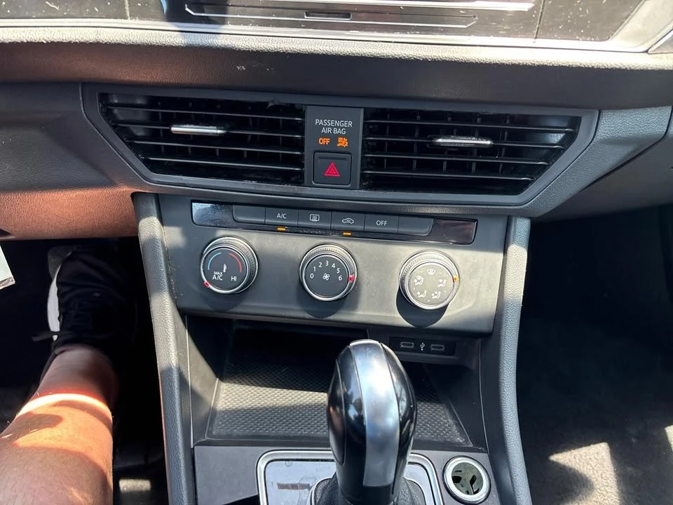 2021 Volkswagen A7 Jetta - Image 18 of 20
