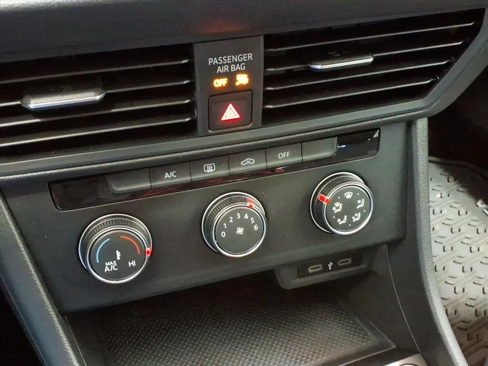 2021 Volkswagen A7 Jetta - Image 9 of 21