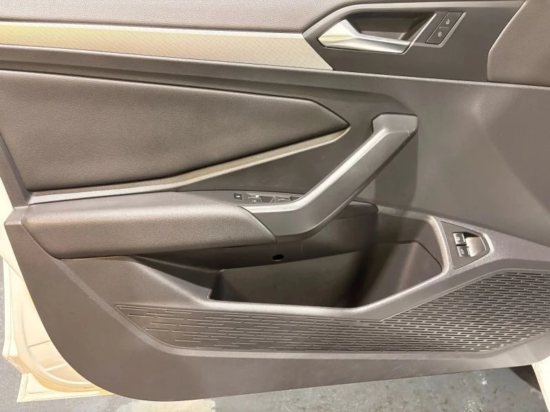 2021 Volkswagen A7 Jetta - Image 10 of 12