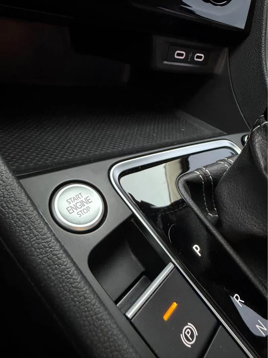 2021 Volkswagen A7 Jetta - Image 10 of 20