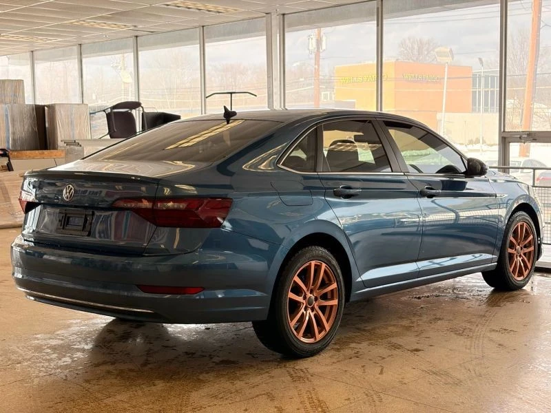 2021 Volkswagen A7 Jetta - Image 9 of 12