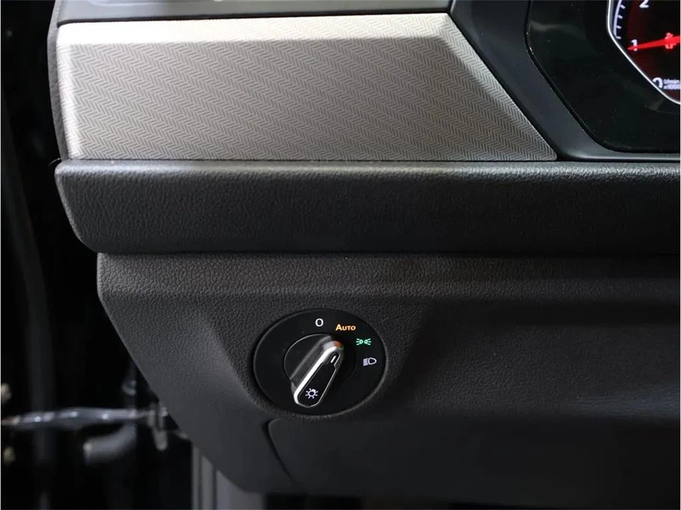 2021 Volkswagen A7 Jetta - Image 13 of 31