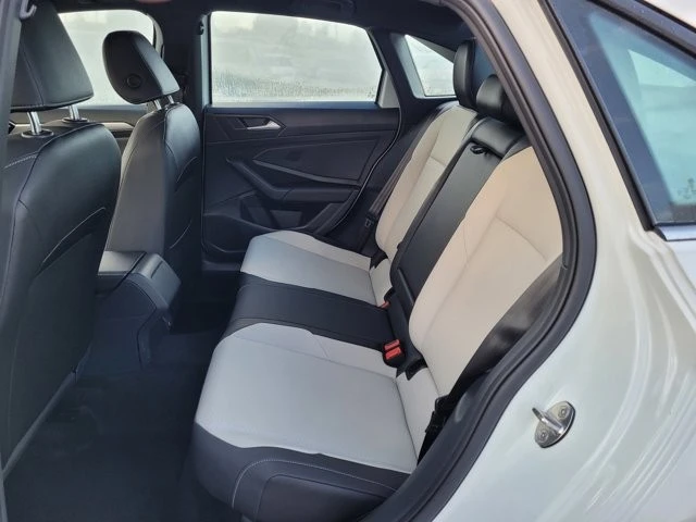 2021 Volkswagen A7 Jetta - Image 10 of 12