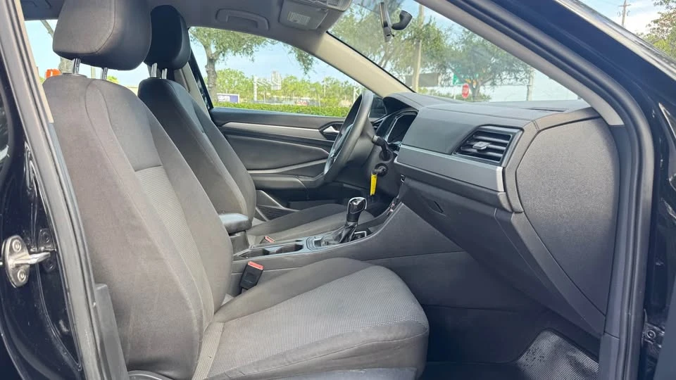 2021 Volkswagen A7 Jetta - Image 8 of 17