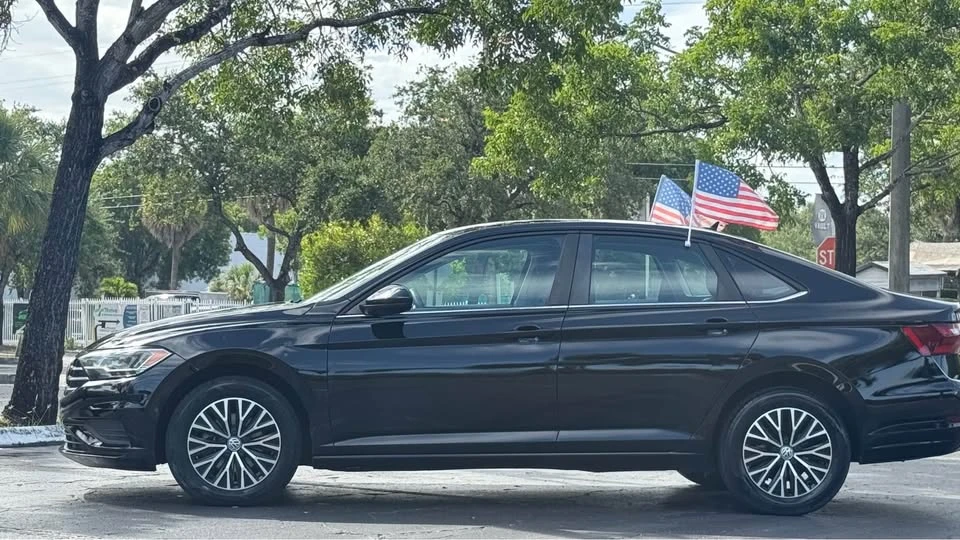 2021 Volkswagen A7 Jetta - Image 2 of 17