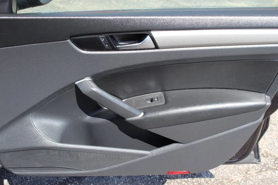2021 Volkswagen Passat - Image 10 of 20