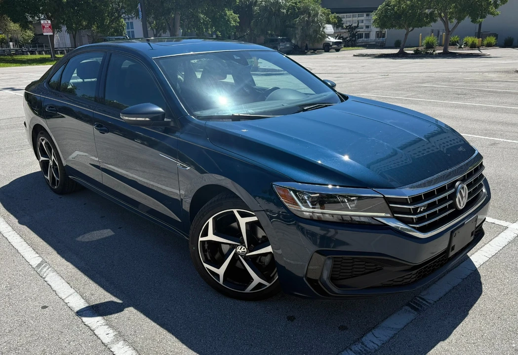 2021 Volkswagen Passat - Image 2 of 16