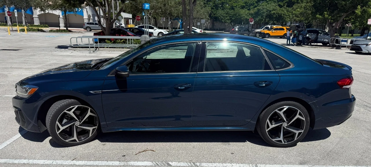 2021 Volkswagen Passat - Image 3 of 16
