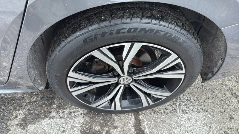 2021 Volkswagen Passat - Image 9 of 12