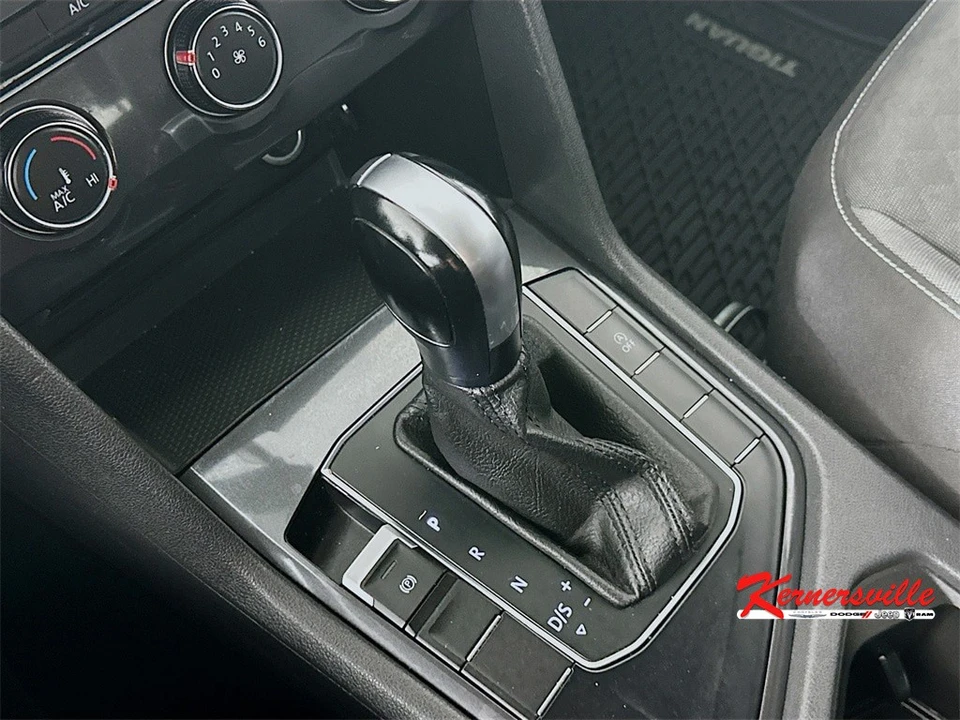 2021 Volkswagen Tiguan - Image 16 of 21