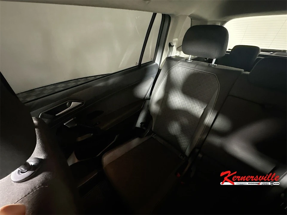 2021 Volkswagen Tiguan - Image 12 of 21