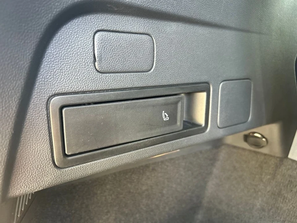 2021 Volkswagen Tiguan - Image 12 of 12
