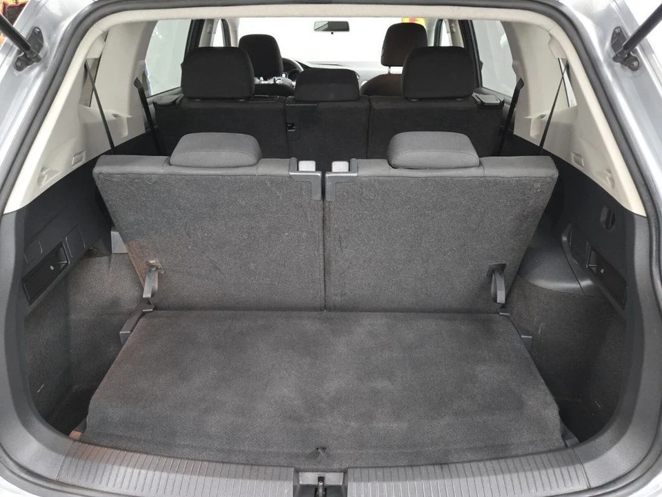 2021 Volkswagen Tiguan - Image 10 of 21
