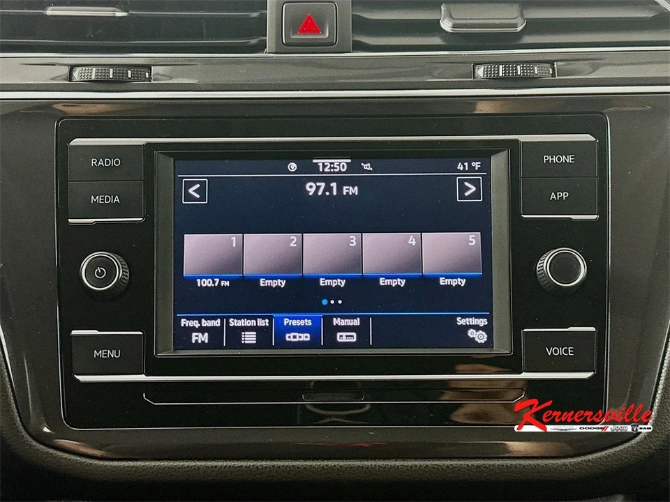 2021 Volkswagen Tiguan - Image 17 of 21