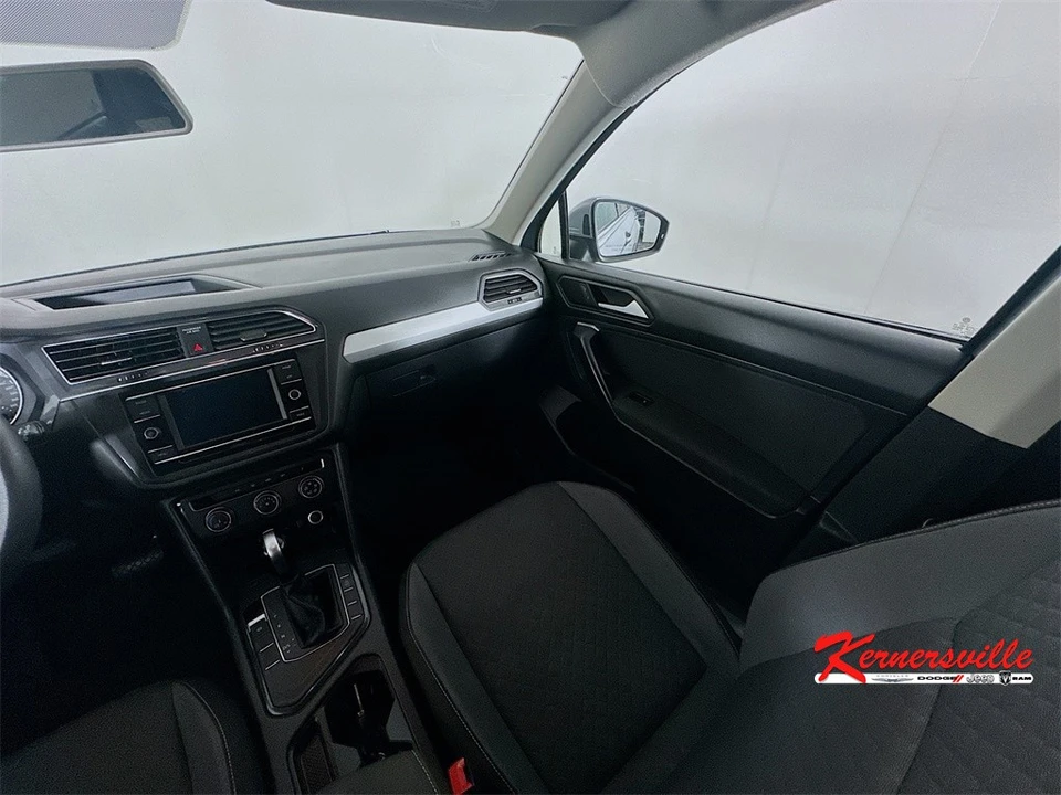 2021 Volkswagen Tiguan - Image 11 of 21