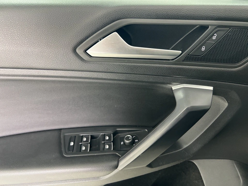 2021 Volkswagen Tiguan - Image 20 of 21