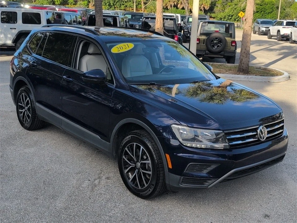 2021 Volkswagen Tiguan - Image 2 of 21