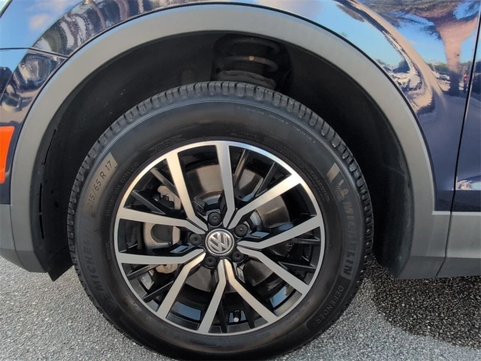 2021 Volkswagen Tiguan - Image 18 of 21
