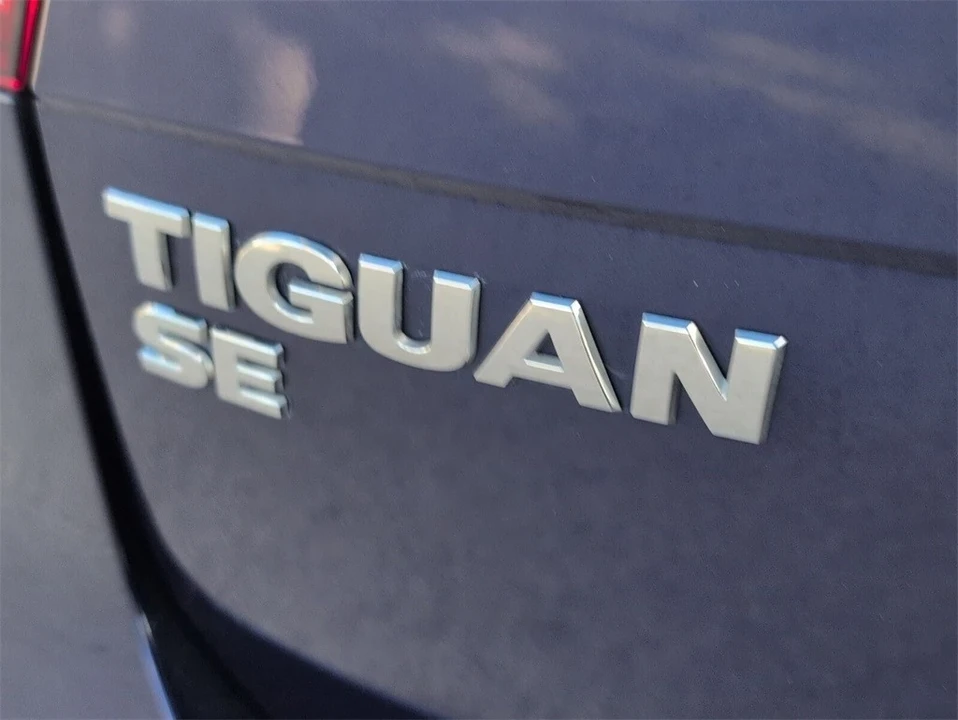 2021 Volkswagen Tiguan - Image 12 of 21