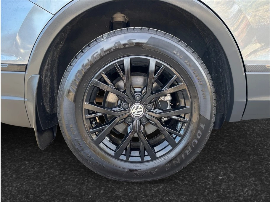 2021 Volkswagen Tiguan - Image 12 of 21