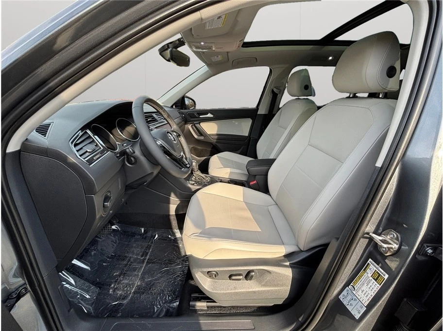 2021 Volkswagen Tiguan - Image 2 of 21
