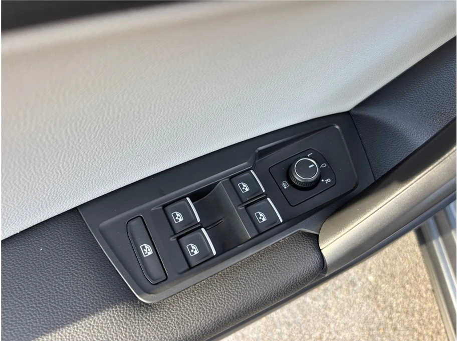 2021 Volkswagen Tiguan - Image 19 of 21