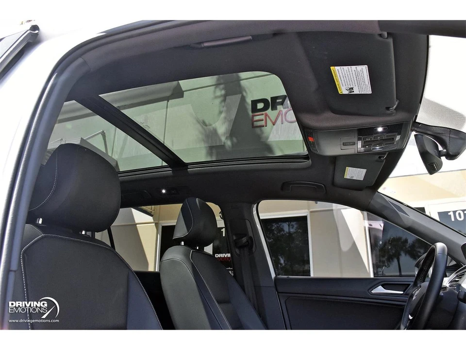 2021 Volkswagen Tiguan - Image 12 of 31