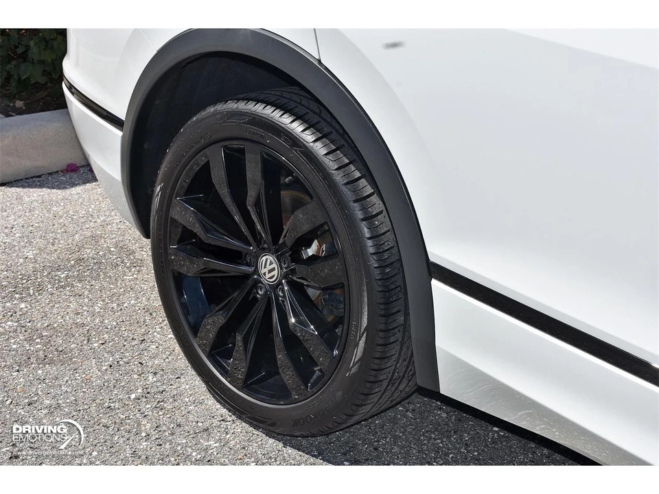2021 Volkswagen Tiguan - Image 8 of 31