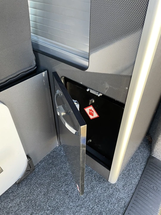 2021 Volkswagen EuroVan - Image 28 of 30