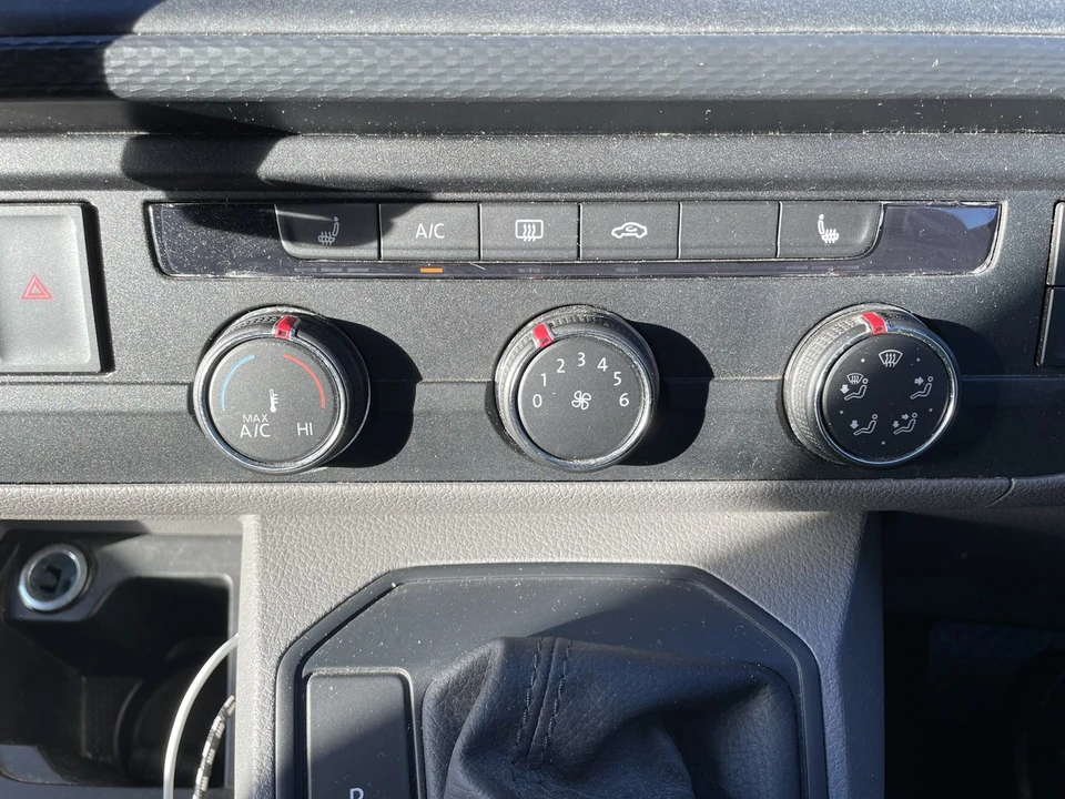 2021 Volkswagen EuroVan - Image 5 of 30
