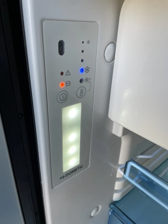 2021 Volkswagen EuroVan - Image 24 of 30