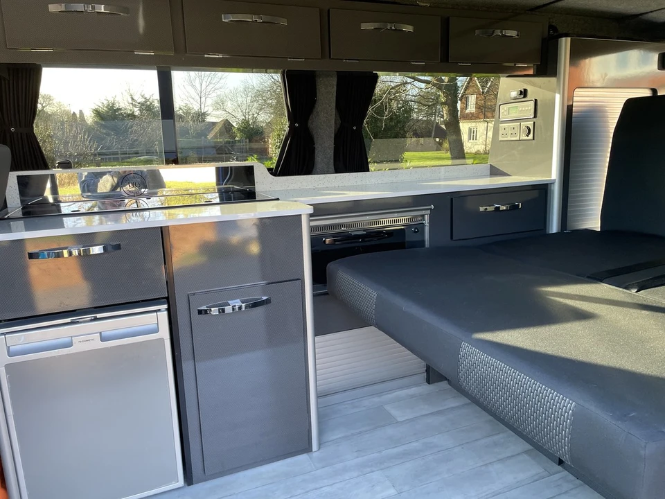 2021 Volkswagen EuroVan - Image 15 of 30