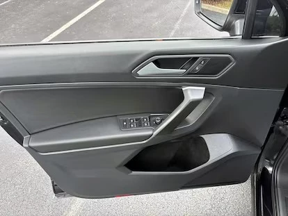 2021 Volkswagen Tiguan - Image 8 of 15