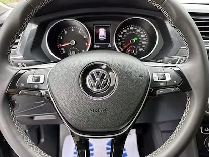 2021 Volkswagen Tiguan - Image 9 of 15