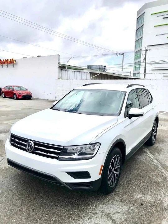 2021 Volkswagen Tiguan - Image 2 of 14