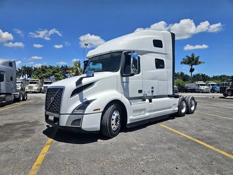 2021 Volvo 760