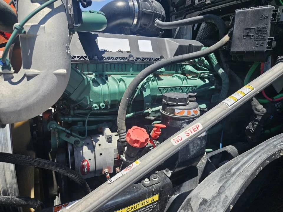 2021 Volvo 700 Series - Image 10 of 20