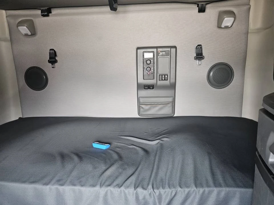 2021 Volvo 700 Series - Image 17 of 20
