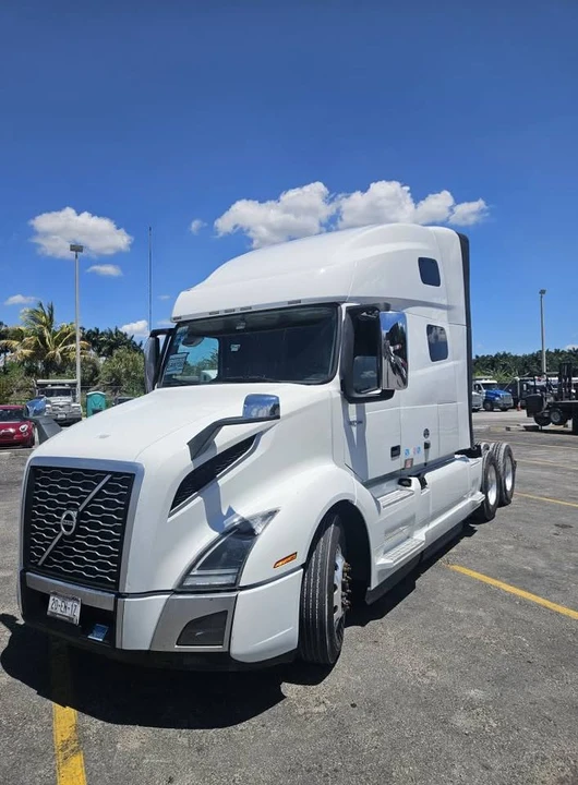 2021 Volvo 700 Series - Image 3 of 20