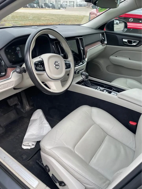 2021 Volvo S60 3rd Gen - Image 9 of 12
