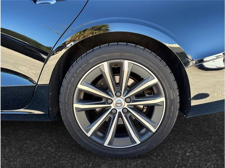 2021 Volvo S60 3rd Gen - Image 15 of 21
