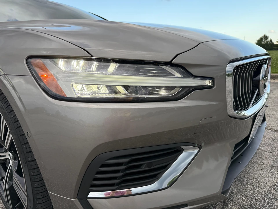 2021 Volvo S60 3rd Gen - Image 17 of 31