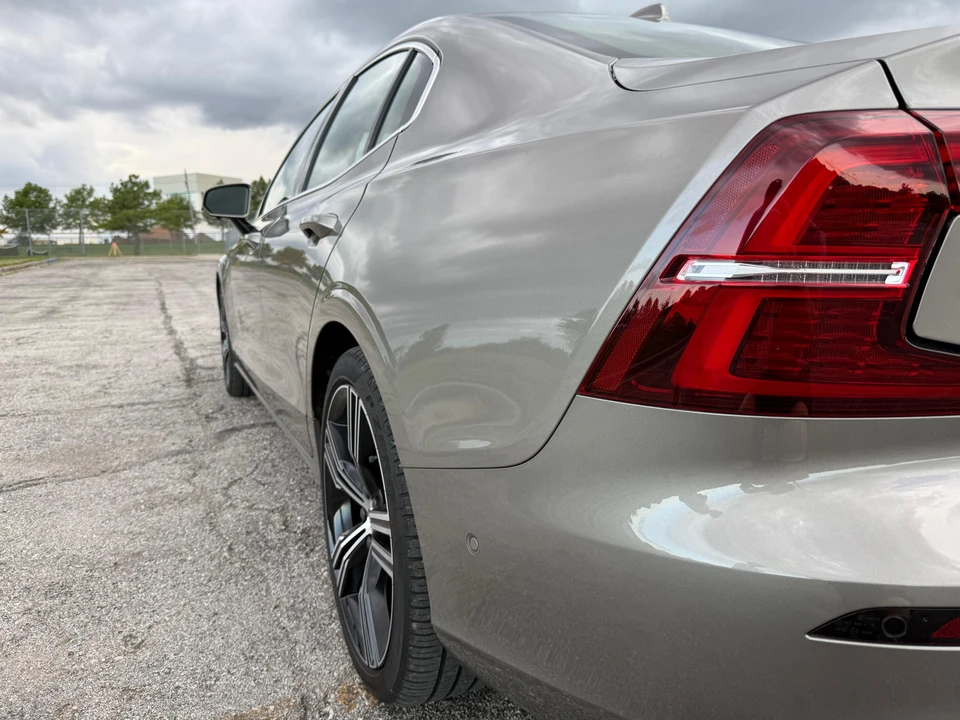 2021 Volvo S60 3rd Gen - Image 29 of 31