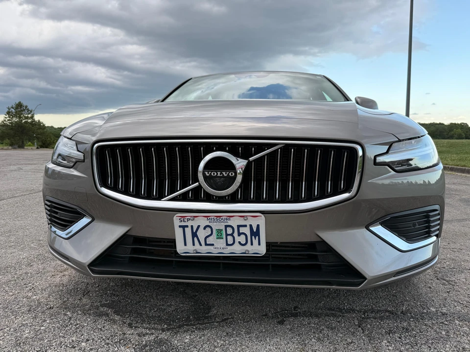 2021 Volvo S60 3rd Gen - Image 8 of 31
