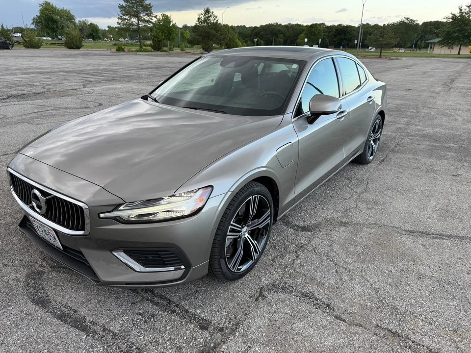 2021 Volvo S60 3rd Gen - Image 10 of 31