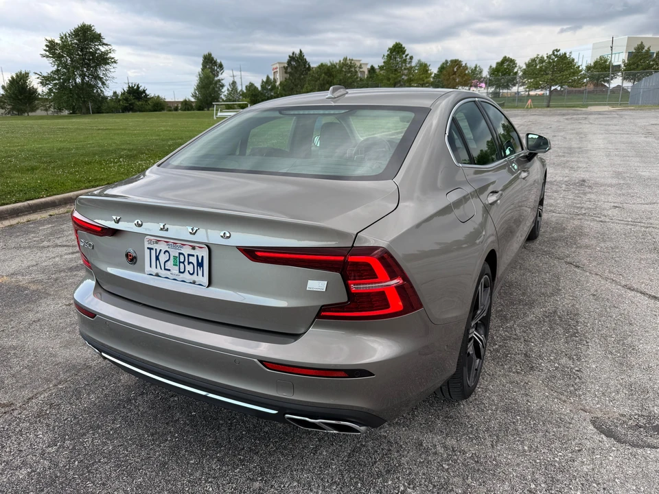 2021 Volvo S60 3rd Gen - Image 13 of 31