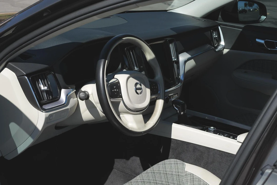 2021 Volvo S60 3rd Gen - Image 21 of 31