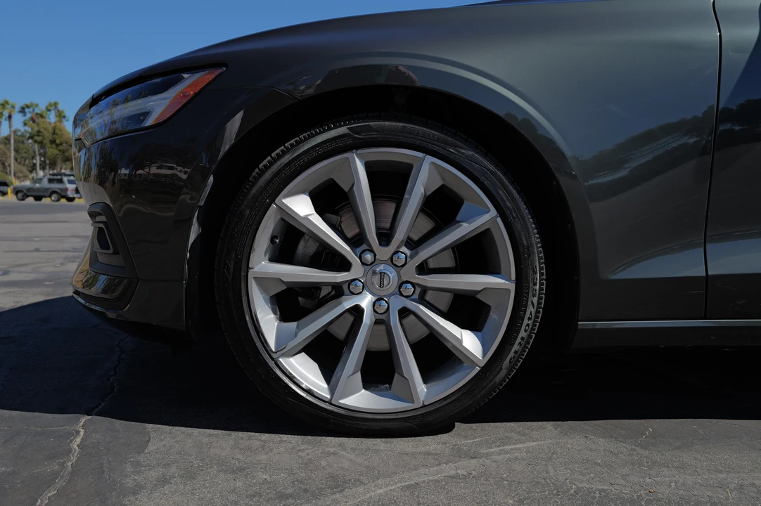 2021 Volvo S60 3rd Gen - Image 17 of 31