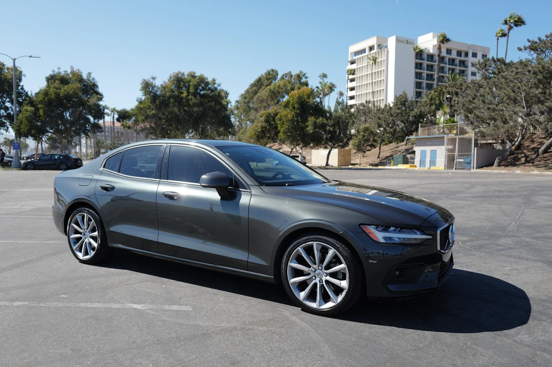 2021 Volvo S60 3rd Gen - Image 9 of 31